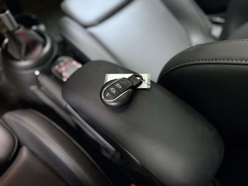 Used 2019 MINI Cooper S image 23