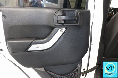 Used 2016 Jeep Wrangler Unlimited Rubicon w/ Max Tow Package image 23