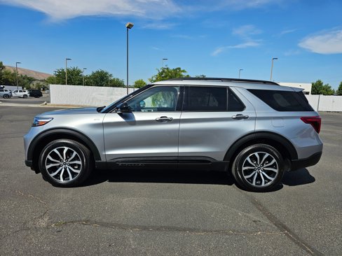 Used 2023 Ford Explorer ST-Line w/ Class IV Trailer Tow Package image 3