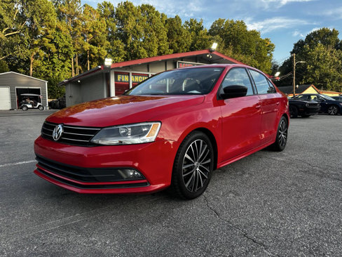 Used 2016 Volkswagen Jetta Sport image 2
