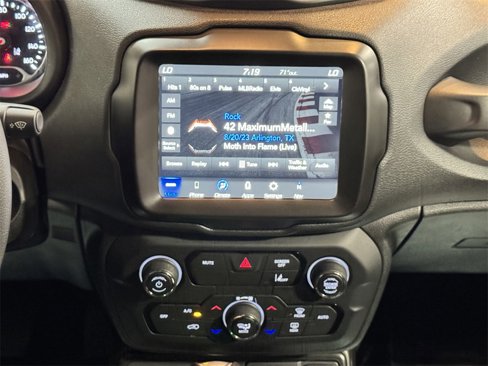 Used 2023 Jeep Renegade Latitude image 29