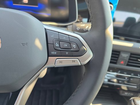 New 2025 Volkswagen Jetta SE image 31
