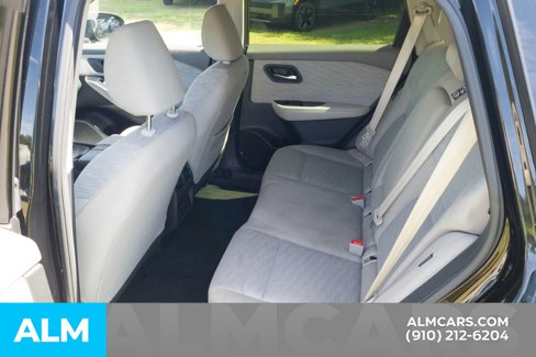 Used 2023 Nissan Rogue SV image 18