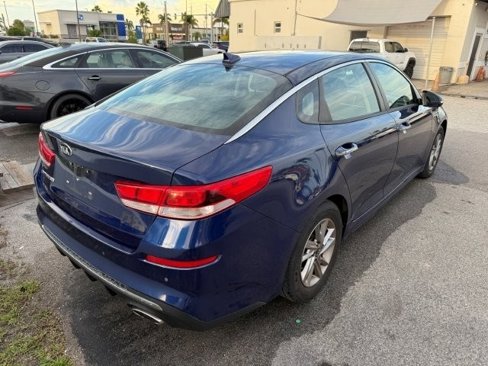 Used 2019 Kia Optima LX image 4
