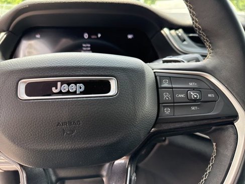 Certified 2022 Jeep Grand Cherokee Altitude image 36