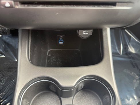 Used 2017 Dodge Journey SE image 28