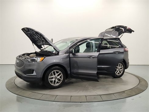 Used 2024 Ford Edge SEL image 11