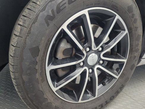 Used 2016 Dodge Grand Caravan SXT image 31