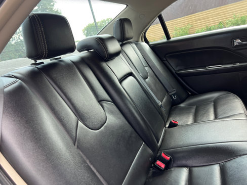 Used 2012 Ford Fusion SEL image 33