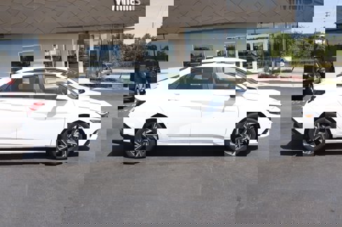 New 2025 Hyundai Elantra Limited image 2