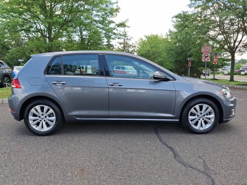 Used 2018 Volkswagen Golf SE image 7