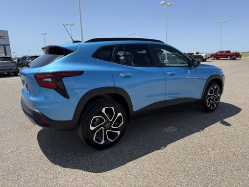 New 2025 Chevrolet Trax RS image 8