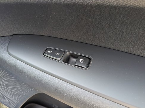 Used 2023 Kia Forte LXS image 33