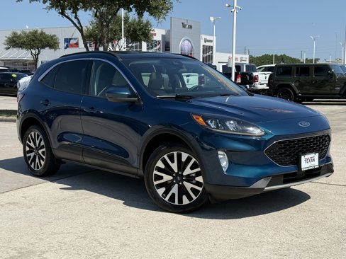 Used 2020 Ford Escape SEL image 2