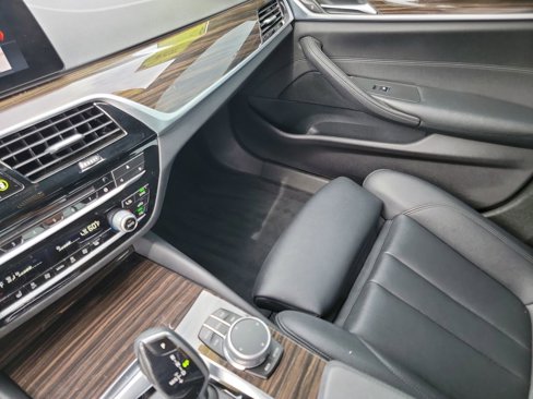 Used 2019 BMW 530i xDrive image 33