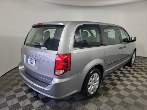 Used 2016 Dodge Grand Caravan American Value Package image 4