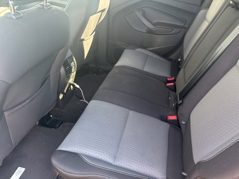 Used 2019 Ford Escape SE image 5