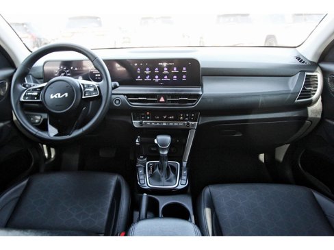 Used 2024 Kia Seltos EX image 12