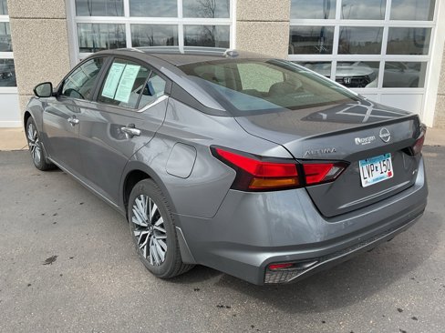 Used 2024 Nissan Altima 2.5 SV image 7
