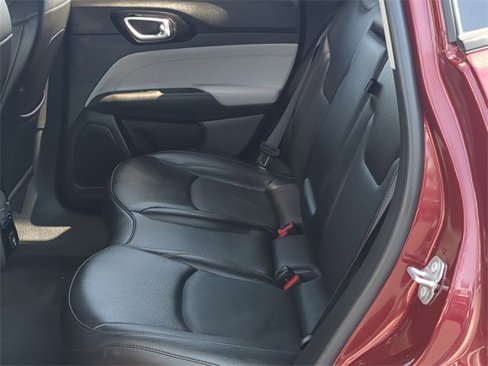 Used 2022 Jeep Compass Limited image 18