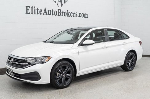 Used 2024 Volkswagen Jetta SE w/ Panoramic Sunroof Package image 34