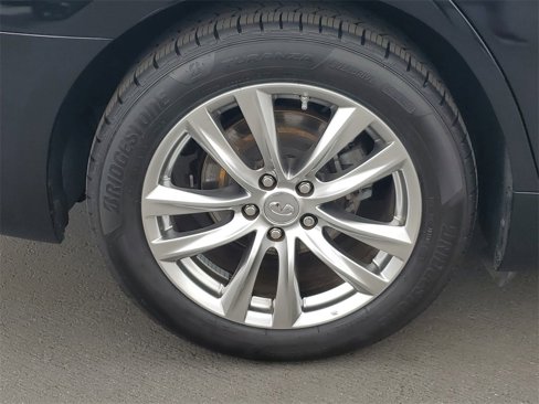 Used 2015 INFINITI Q70 3.7 image 6