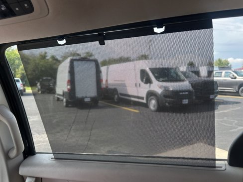 Certified 2018 Chrysler Pacifica Touring-L image 15