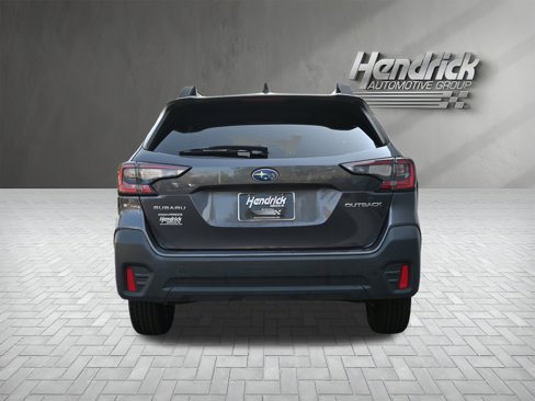 Used 2022 Subaru Outback Premium image 8