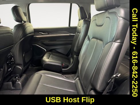 Used 2021 Jeep Grand Cherokee L Limited image 16