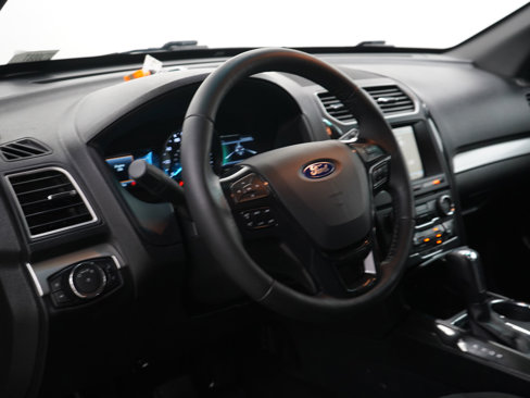 Used 2016 Ford Explorer XLT w/ Equipment Group 201A image 19