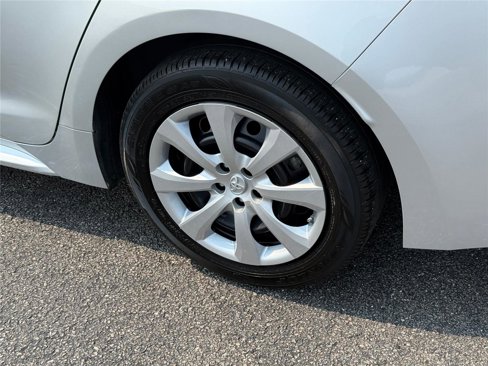 Used 2022 Toyota Corolla LE image 12