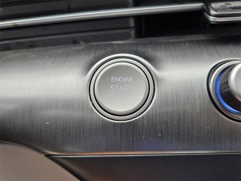 Certified 2024 Hyundai Kona SE image 20