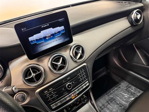 Used 2018 Mercedes-Benz GLA 250 4MATIC image 42