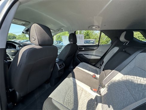 Used 2023 Chevrolet Equinox LT w/ Driver Convenience Package image 18