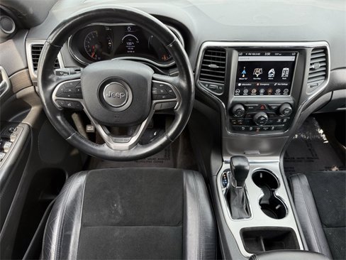 Used 2018 Jeep Grand Cherokee Altitude image 11