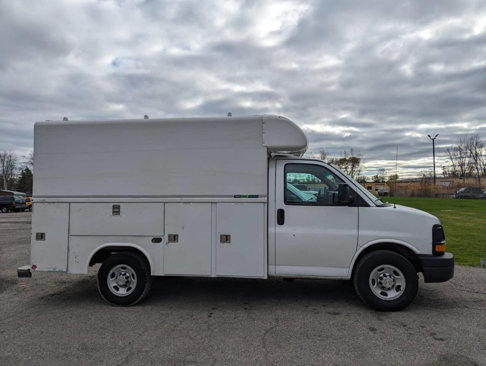 Used 2013 Chevrolet Express 3500 image 3
