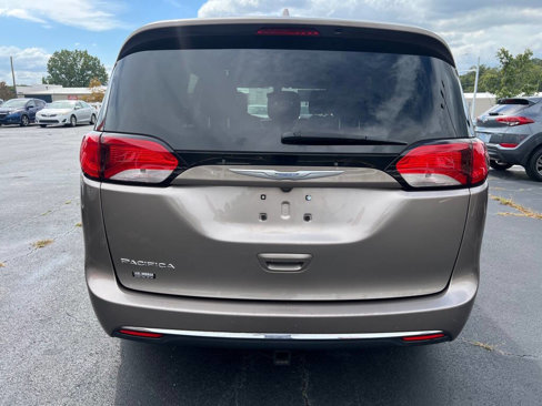 Used 2017 Chrysler Pacifica Touring Plus w/ Tire & Wheel Group image 6