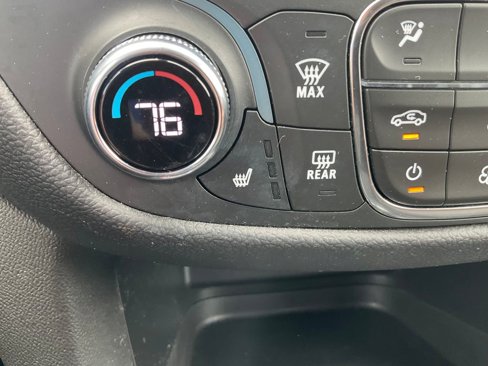 Used 2023 Chevrolet Equinox LT image 8
