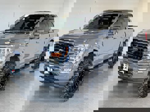 Used 2021 Ford F150 XLT image 3