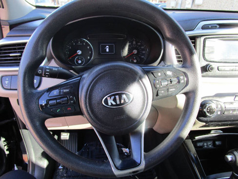Used 2017 Kia Sorento AWD image 11