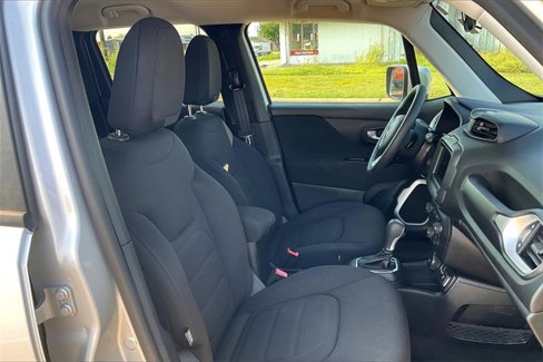 Used 2019 Jeep Renegade Latitude image 7