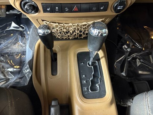 Used 2015 Jeep Wrangler Sahara w/ Connectivity Group image 18