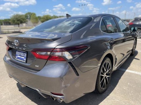 Used 2024 Toyota Camry SE image 5