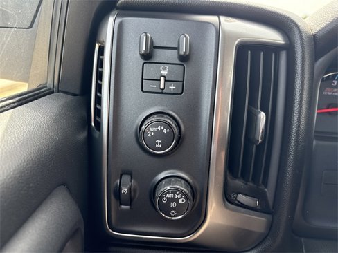 Used 2017 Chevrolet Silverado 1500 LT w/ All Star Edition image 29