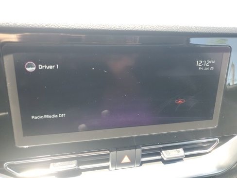 Used 2022 Kia Niro EX image 18