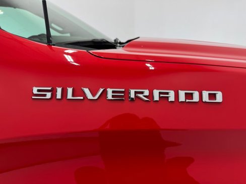 Used 2020 Chevrolet Silverado 1500 Custom w/ Custom Value Package image 38