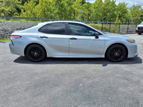 Used 2020 Toyota Camry SE image 6