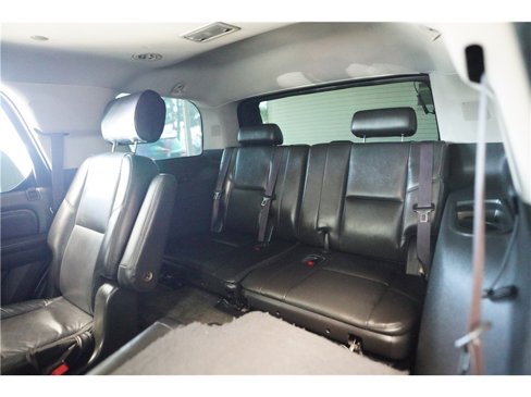 Used 2010 Cadillac Escalade AWD image 14