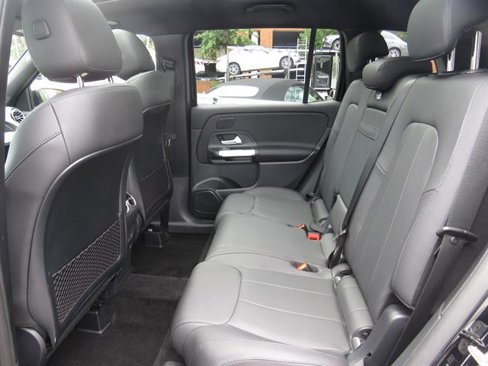 Used 2024 Mercedes-Benz GLB 250 4MATIC image 21