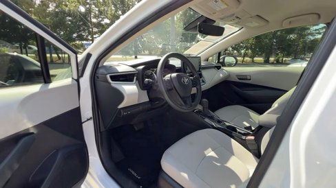 Used 2022 Toyota Corolla LE image 34